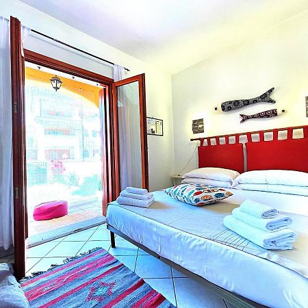 Casa Quasimodo, Con Patio E Giardino Privato Apartment Olbia Ngoại thất bức ảnh