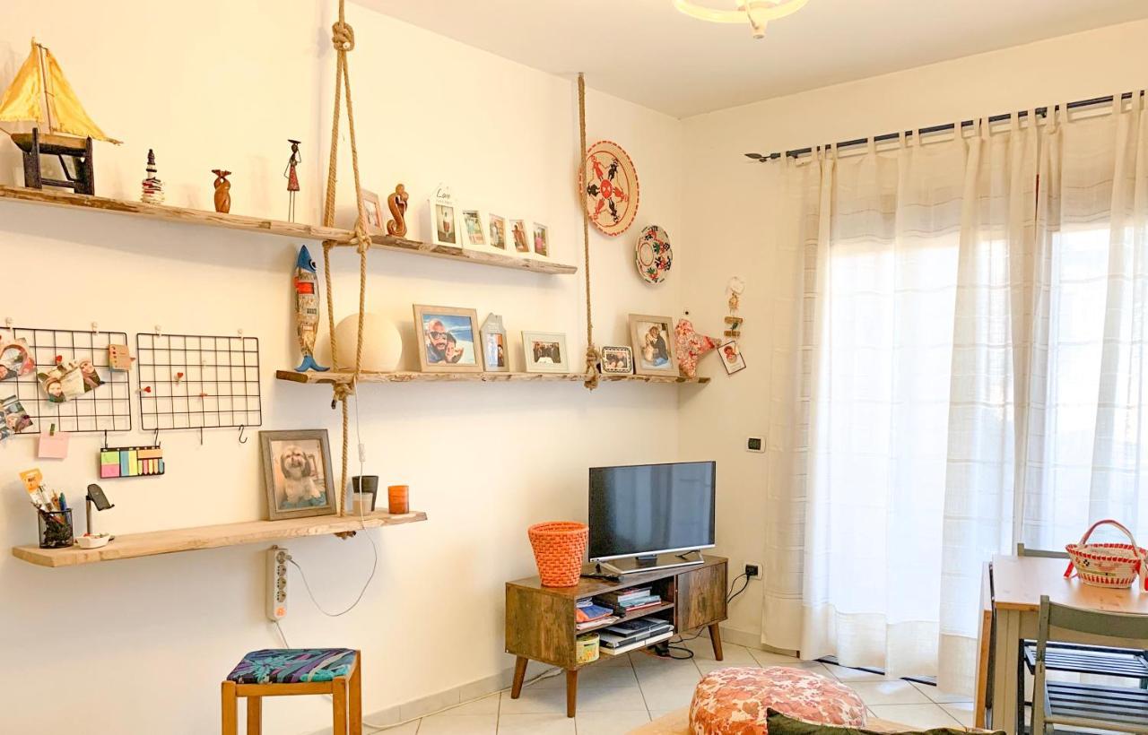 Casa Quasimodo, Con Patio E Giardino Privato Apartment Olbia Ngoại thất bức ảnh