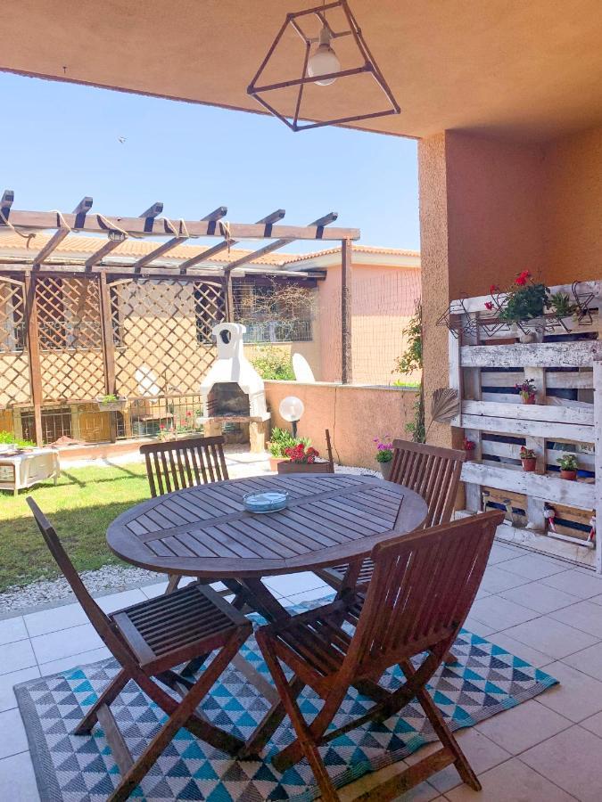 Casa Quasimodo, Con Patio E Giardino Privato Apartment Olbia Ngoại thất bức ảnh