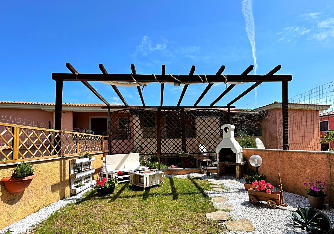 Casa Quasimodo, Con Patio E Giardino Privato Apartment Olbia Ngoại thất bức ảnh
