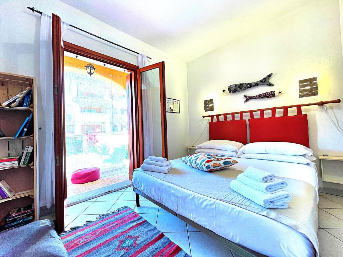 Casa Quasimodo, Con Patio E Giardino Privato Apartment Olbia Ngoại thất bức ảnh